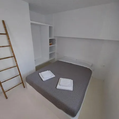 Josephine's Place B * Tínos