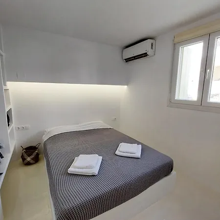 Josephine's Place B Tínos